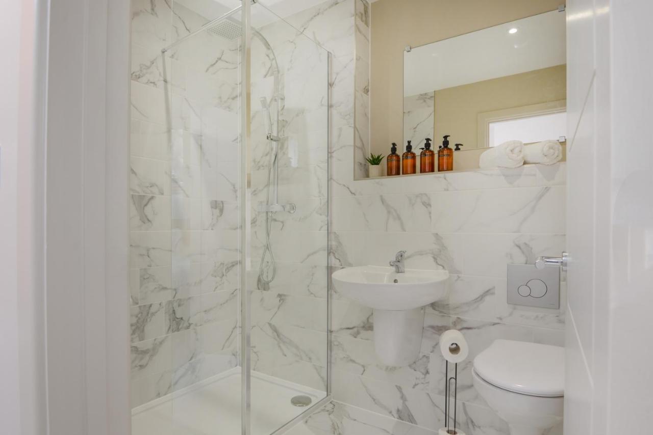 Apartment Three - Free Private Car Park - Sleeps 6 - 3 Shower Rooms - By Ocean City Retreats Plymouth Kültér fotó