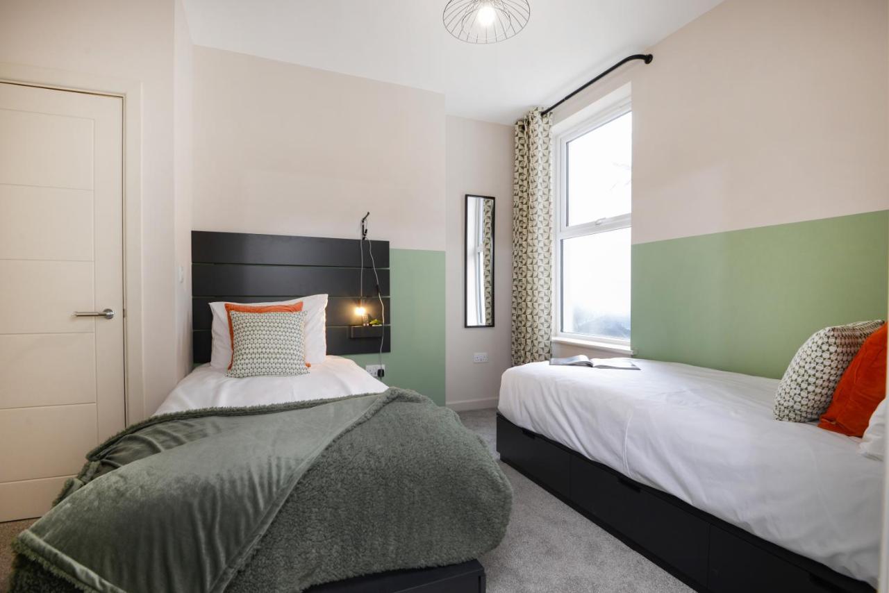 Apartment Three - Free Private Car Park - Sleeps 6 - 3 Shower Rooms - By Ocean City Retreats Plymouth Kültér fotó