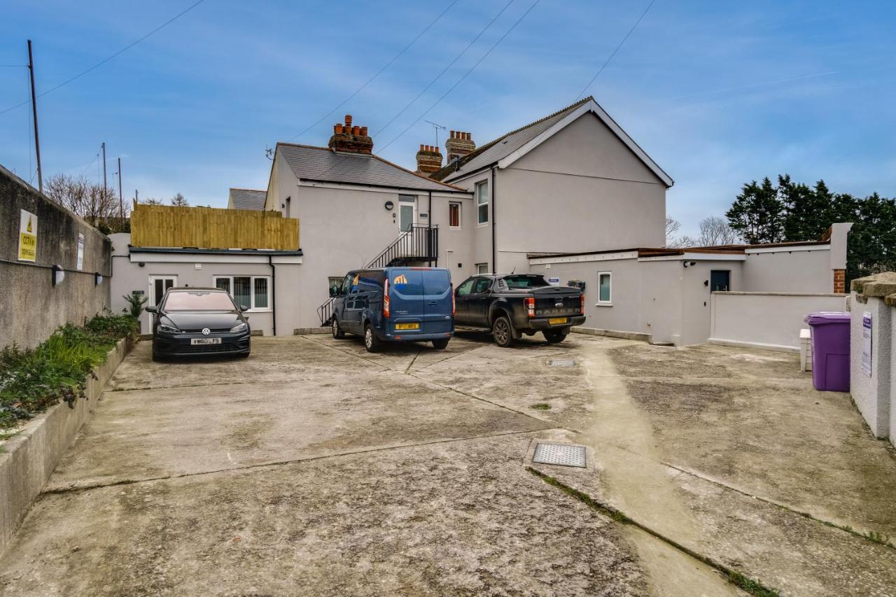 Apartment Three - Free Private Car Park - Sleeps 6 - 3 Shower Rooms - By Ocean City Retreats Plymouth Kültér fotó